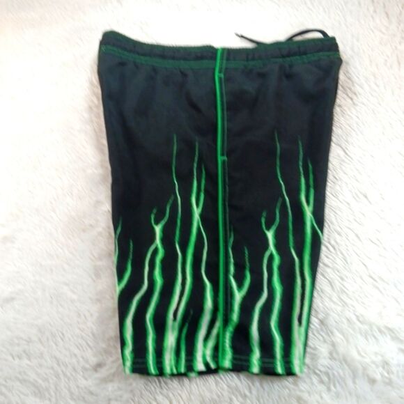 Vintage Nike Green Lightning Shorts Travis Scott Youth/ Teen Size M 28 Waistline - Picture 8 of 10